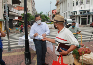 Llega a la Peatonal Capitalina “Pilla tu mascarilla”