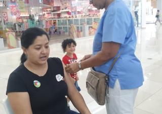 Jornada de vacunación contra la hepatitis en San Miguelito