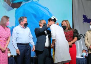 Enfermeras reciben merecido homenaje por ardua labor durante la pandemia