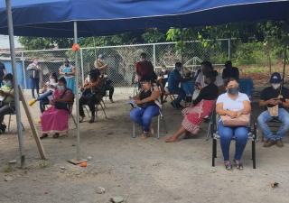 Vacunan docentes en comarca Ngäbe 