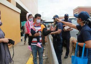 Nicaragüenses reciben atención del MINSA