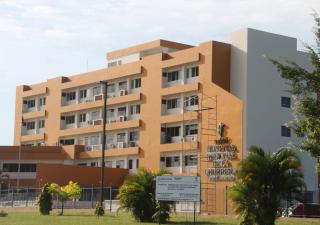 Reprogramación de servicios en el Hospital Nicolás A. Solano