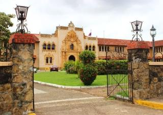 MINSA realiza investigación en la Escuela Normal Juan Demóstenes Arosemena de Santiago