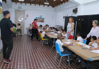 Taller creativo para incentivar a los niños a proteger la capa de ozono