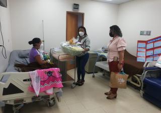 Educadores de la Salud de Panamá Este hacen entrega de canastillas