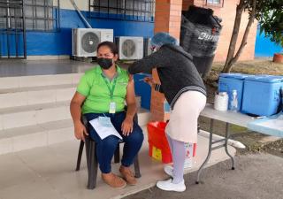 Vacunación contra la Covid-19 en Sede Regional de Minsa Panamá Este 