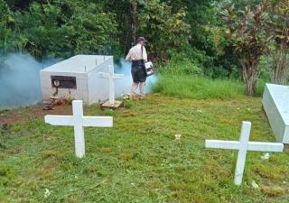 Cementerios en Panamá Este son nebulizados e inspeccionados para el día de los difuntos.