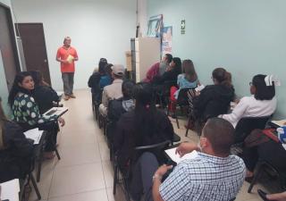 Capacitan a jefes de departamentos sobre el Reglamento Interno