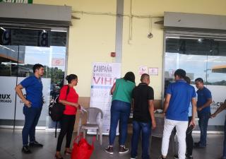 Centro de Salud de Alcalde Díaz aplica pruebas de VIH en Villa Grecia