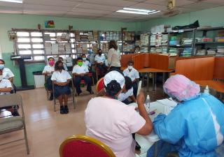 Proceso de vacunación inició en escuelas de Panamá Oeste