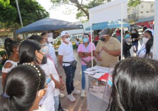 Regional de Panamá Oeste realiza pruebas de VIH gratuitas en el parque Feuillet