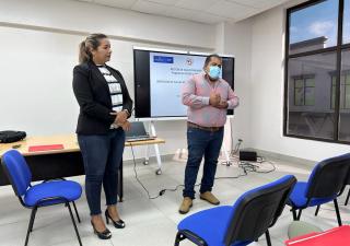Regional de Salud de Panamá Oeste coordina docencia y capacitación sobre dispositivos Intrauterinos.
