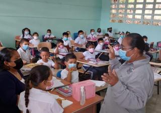 Docencia por promotores de la salud en escuelas y colegios  