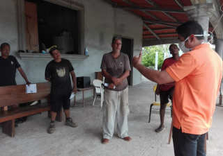 Atención domiciliaria a pacientes COVID-19 en Panamá Oeste.