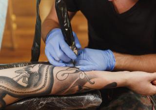 Nuevas recomendaciones para hacer buen uso de tintas de tatuajes y maquillaje permanente (micropigmentación) 