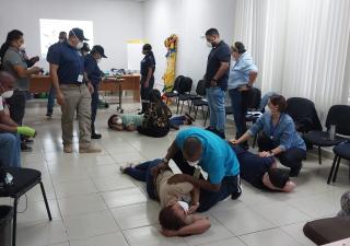 Capacitan a personal del Minsa sobre primeros auxilios 
