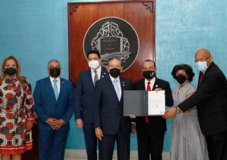 Compromiso formal para la construcción de la Facultad de Medicina de la Universidad de Panamá