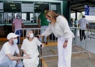 Operación PanavaC-19 inicia jornada de vacunación contra la COVID-19 en el circuito 8-1  
