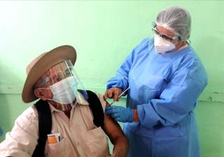 480 dosis aplicadas en un día en Las Minas de Herrera