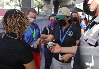 Detectan productos vencidos y sin registro sanitario durante operativo en Santa Ana 