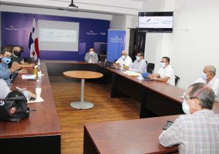 Autoridades del MINSA se reúnen con técnicos de urgencias médicas 