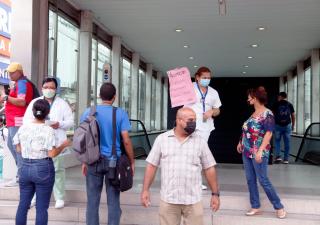 Estrategia de vacunación continúa en el Hotel El Panamá