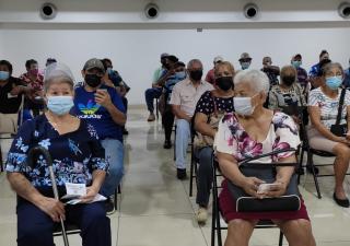 Sigue inoculación en puestos fijos en el circuito 8-6 