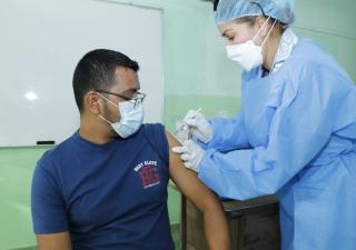 Más de 7 mil segundas dosis serían aplicadas en el 8-6 