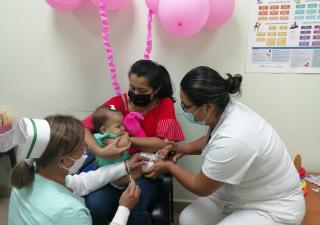 Inicia vacunación contra la Covid-19 a la población menor de cinco años