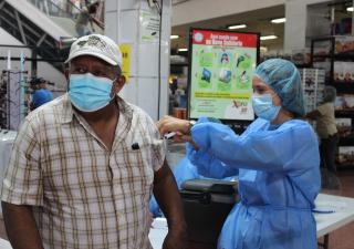Continúa proceso de vacunación en San Miguelito