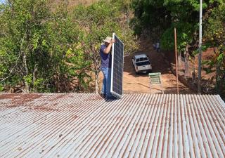 Instalan neveras solares en áreas de difícil acceso en Veraguas