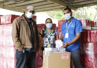50 termómetros IR y 100 oxímetros de pulso recibió el Ministerio de Salud  