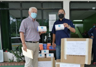 Ulpiano Vergara y Los Distinguidos realizan donación a Herrera