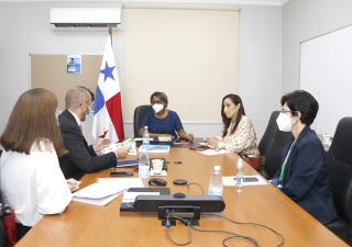 Autoridades de Salud se reúnen con representante de Unicef