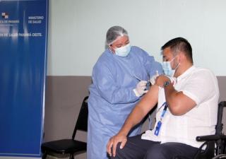 Equipo de enfermería aplicó 16,251 dosis contra la COVID-19 a funcionarios durante visitas a entidades públicas