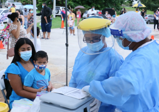 Vacunar a tiempo a los infantes es vital para su salud