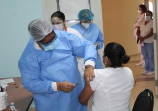 Avanza proceso de vacunación contra la Influenza 