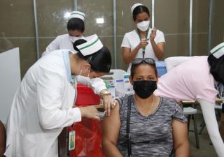 Jornadas de vacunación de hepatitis A y B se desarrollan con éxito a nivel nacional 
