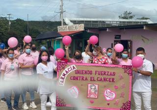 Realizan actividades en conmemoración del mes de la prevención del cáncer de mama en Veraguas