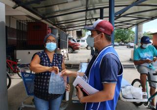 Distribuyen pantallas faciales en Veraguas