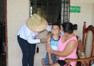 Veragüenses buscan su vacuna contra la Influenza 