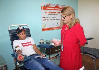 Jóvenes veragüenses donan Sangre  