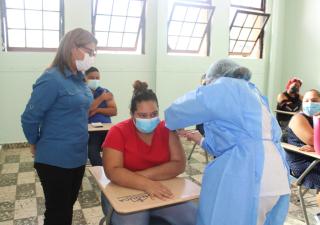 Jornada de vacunación contra la COVID-19 en los circuitos 9-1 y 9-3