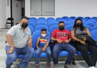 Incentivan a padres de familia a vacunar a sus hijos