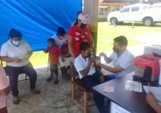Ministerio de Salud y Mission Panama realizan gira médica en Calovébora