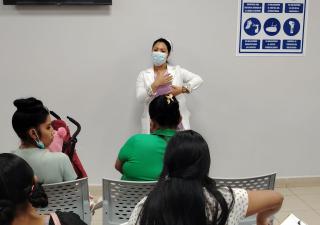 Bocatoreños acuden a la jornada médica integral en el corregimiento 4 de Abril en Changuinola 