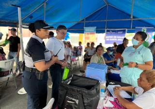 Equipo de enfermería continúa la vacunación contra el sarampión