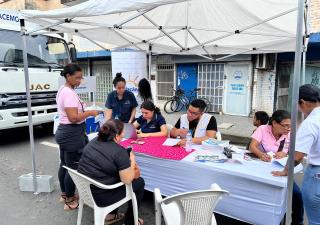 Minsa recibe donación de ambulancia por el Ministerio de Gobierno 