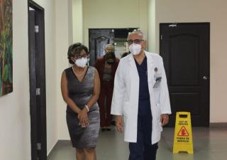 MINSA suple de equipo de protección personal al Hospital Santo Tomás