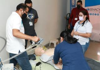 MINSA Capacita a personal sanitario ante una emergencia  